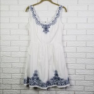 Vineyard Vines Embroidered Fit Flare Dress 2 White